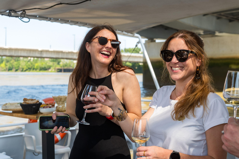 Bordeaux: wycieczka po targu rolniczym i rejs po rzece dla smakoszyBordeaux: Wycieczka po targu rolniczym i rejs po rzece z degustacją potraw regionalnych