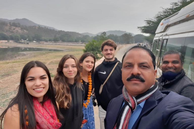 2 jours de visite de la ville rose de Jaipur depuis Delhi en voitureVisite en voiture et avec chauffeur