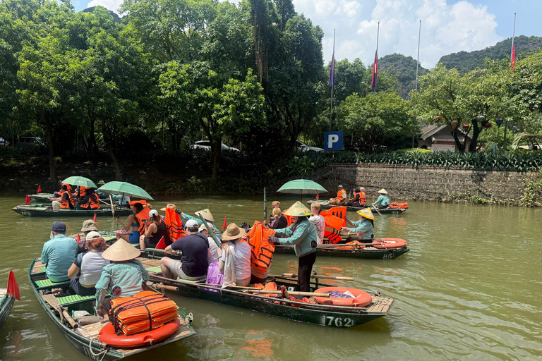 From Hanoi: Ninh Binh & Halong Bay 2-Day Tour with Cruise