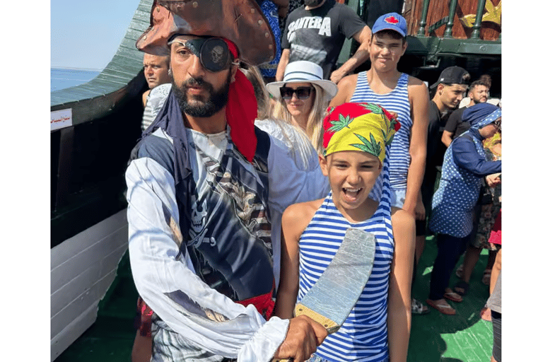 Sousse: Pirate Boat Cruise with Swimming & Lunch