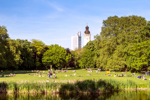 Leipzig: tour privado en bicicleta con guía local certificado.Leipzig: recorrido privado en bicicleta con guía certificado y conocedor de la zona