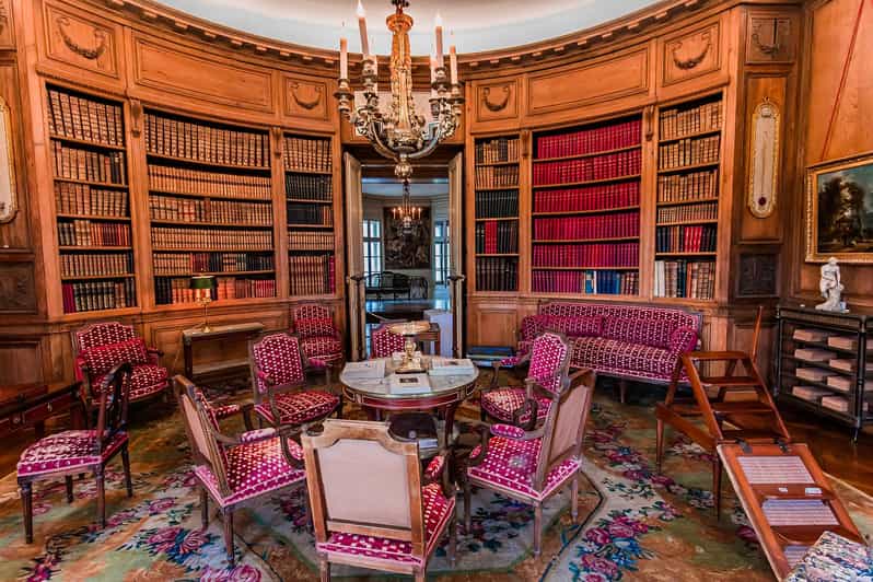 Paris: Camondo Museum and Parc Monceau Private tour