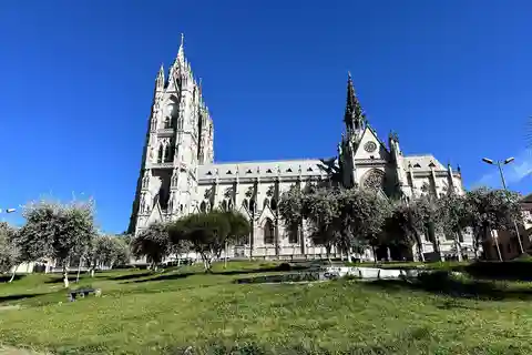 Scoprire Quito e la linea dell'Equatore - Tour di un giorno guidato