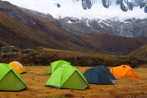 Huaraz : Trekking Santa Cruz-Llanganuco 4Jours /3 Nuits