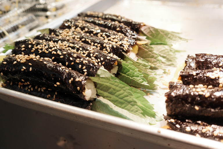 Seoul Vegan Vegetarian Market Food Tour with Temple Classics