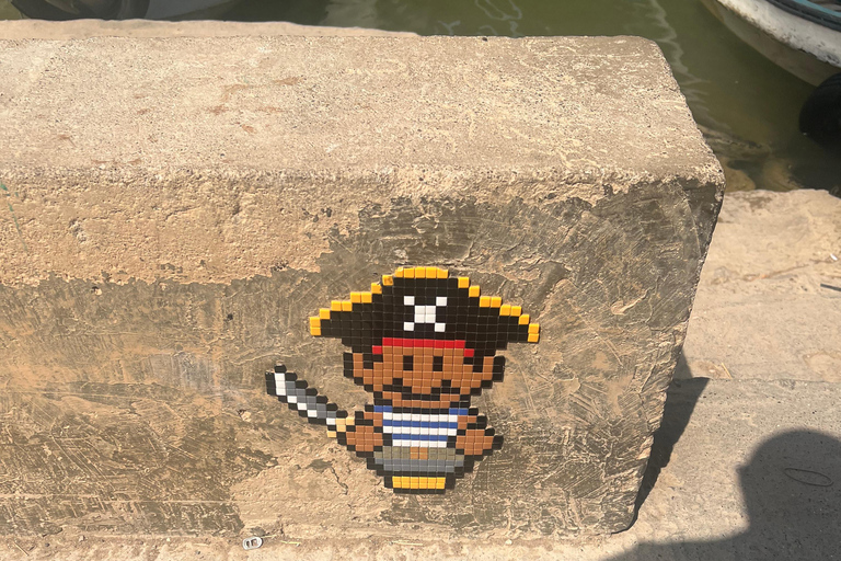 Muscat: Wadi Shab Hike and Bimmah Sinkhole Tour with Lunch Muscat: Wadi Shab Hike and Bimmah Sinkhole Tour with Lunch