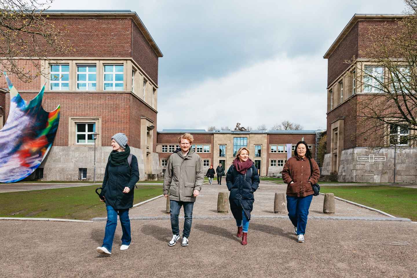 Dusseldorf: Art and Culture Guided Tour with a Local - Group Tour