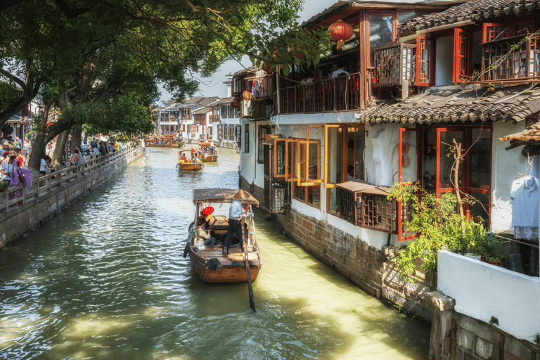 Zhujiajiao & Shanghai:Small Group Tour Water Town to Skyline