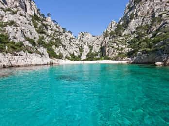 La Ciotat: tour in barca mattutino delle Calanques con snorkeling