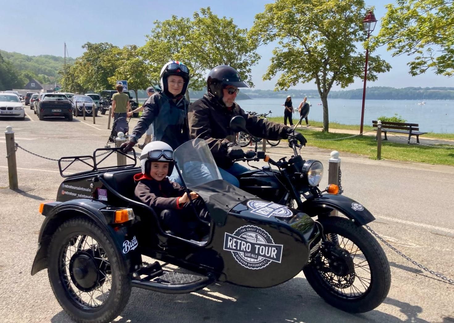 Besichtigung von Dinard ab Saint-Malo in einem Oldtimer-Seitenwagen mit Fahrer