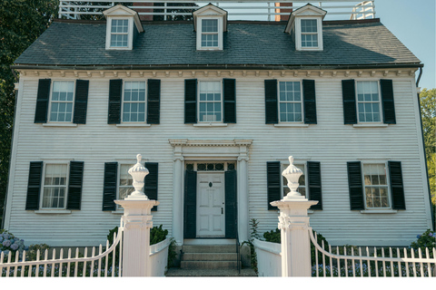 Boston by Train to Salem History Tour: Option to Stay & Play