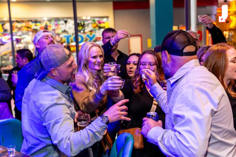 Downtown Las Vegas: Bar Crawl auf der Fremont St.