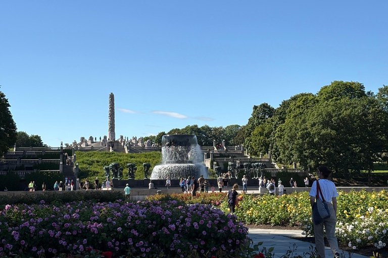 Oslo: tour guidato a piedi del Parco VigelandOslo: tour guidato a piedi nel Parco Vigeland