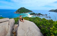 Tour privado de Longtail en Koh Tao y Nang Yuan con snorkel - Housity