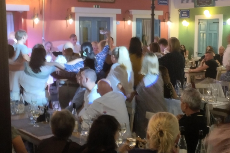 The Popolaros Evening: Food, Drinks & Live Greek Dancing Zakynthos: Dinner with Greek Dancing & Wine
