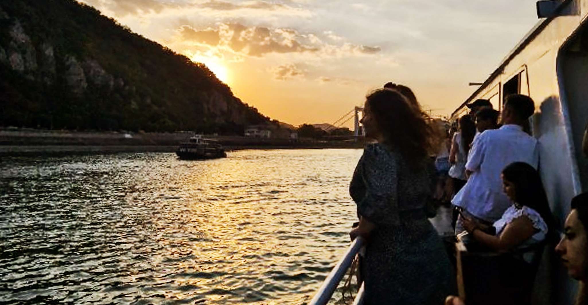 Budapest: City Highlights Sightseeing Cruise photo 17