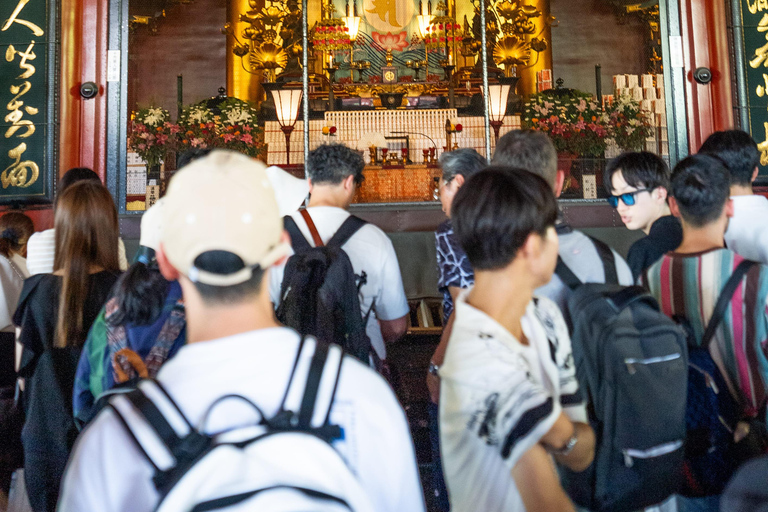 Tóquio: Santuário e Templo Tradicionais com Passeio pelas ConbiniTóquio: Santuário e templo tradicionais com passeio por lojas de conveniência