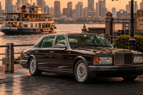 Shanghai: Private Vintage Car Night Tour with Photoshoot
