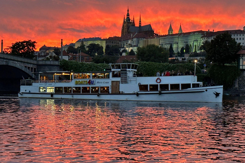 Praag: Adventsboottocht met zoetigheden en warme dranken