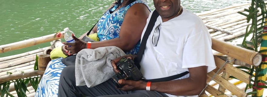 Ocho Rios, Jamaïque : Activité de rafting en bambou sur la rivière