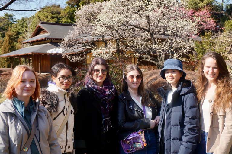 Tokyo: Imperial Palace History Walking Tour