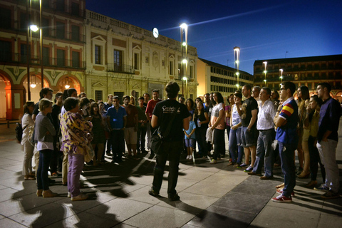 Córdoba: Night Walking Tour with Legends and Mysteries