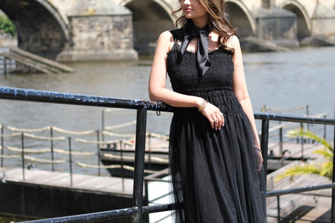 Professional photoshoot in Prague - 1 hour, 30 or 15 min 15 Minute Photoshoot in Prague