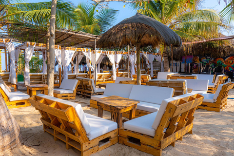 Cartagena: Mambo Beach, Playa Blanca Barú, Full Day with Lunch and Refreshing Cocktail Cartagena: Mambo Beach, Barú, Full Day with Lunch and Refreshing Cocktail