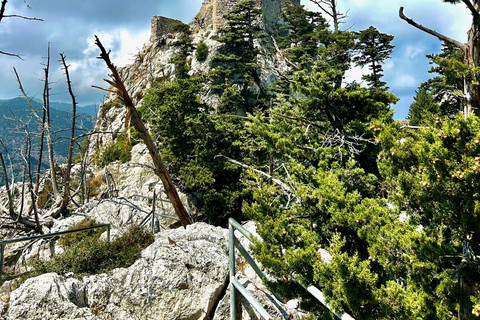 St. Hilarion Castle and Bellapais ruines- with private guide