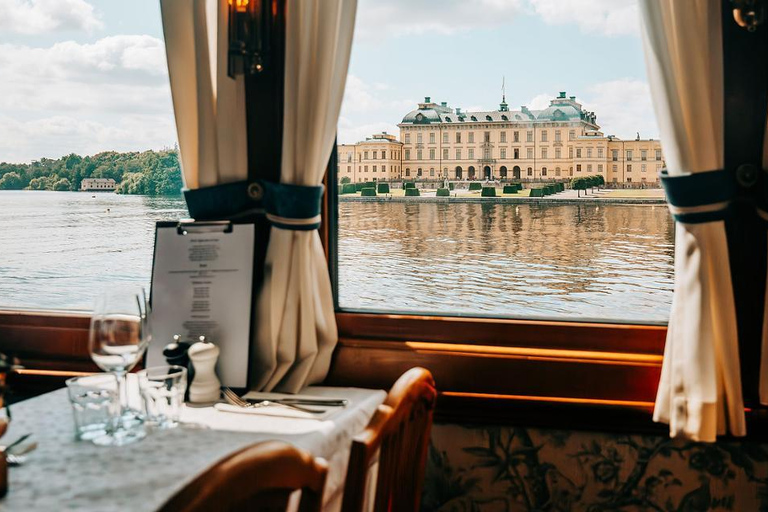 Stockholm: Drottningholm - Lunch Cruise (round trip)