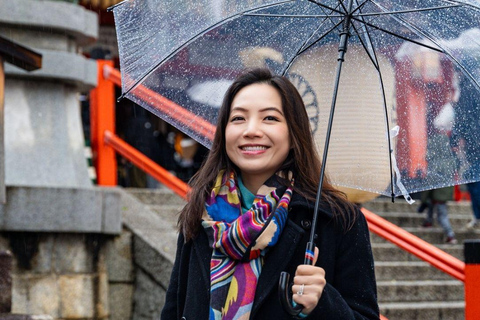 Kyoto: Fushimi Inari Shrine Private Photoshoot