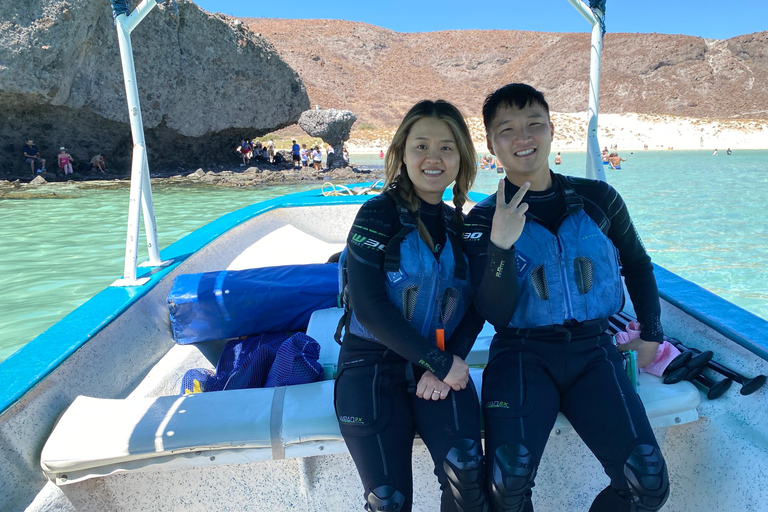 La Paz: Sea Lions & Mega-Paddleboard Tour in Balandra