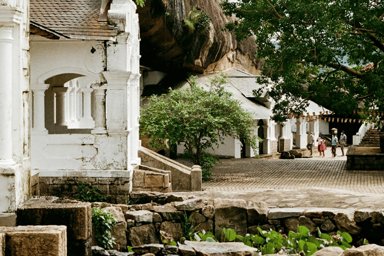 Colombo: Sigiriya & Dambulla All Inclusive Day Tour