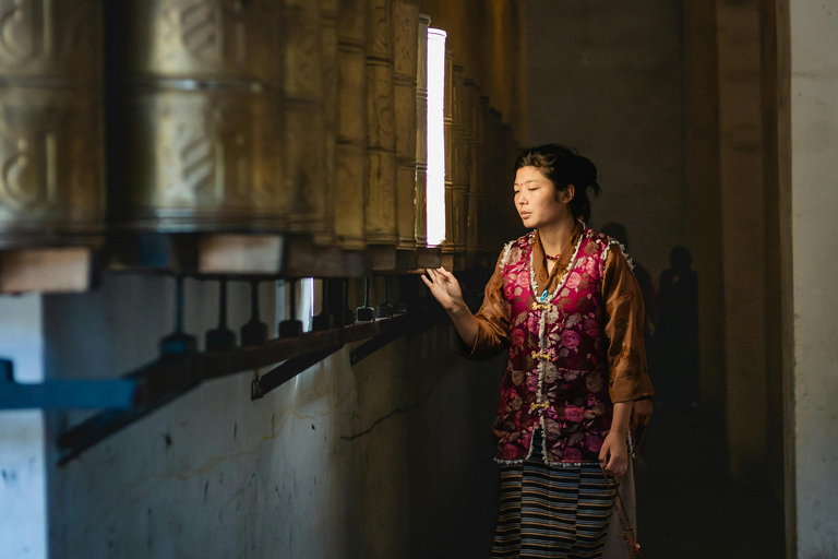 Shanghai: 10-Day Tibet Train Tour with Everest Base Camp