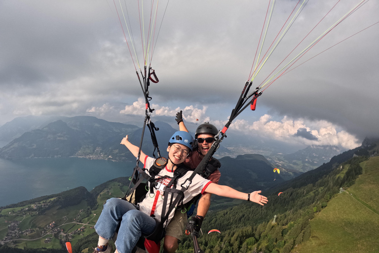 Spiez: Paragliding Flight from Mount Niesen Spiez: Paragliding Flight from the Niesen