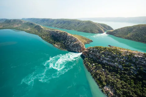 Broome: cataratas horizontales y vuelo panorámico por islas increíbles