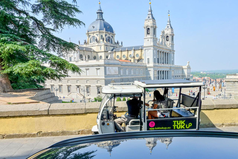Madrid: Historische Tour im elektrischen TukTuk mit Audioguide und Geolokalisierung.