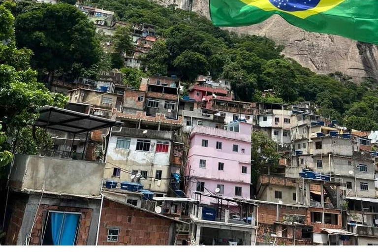 Rio de Janeiro: Private Rocinha Tour by Two Local Cousins