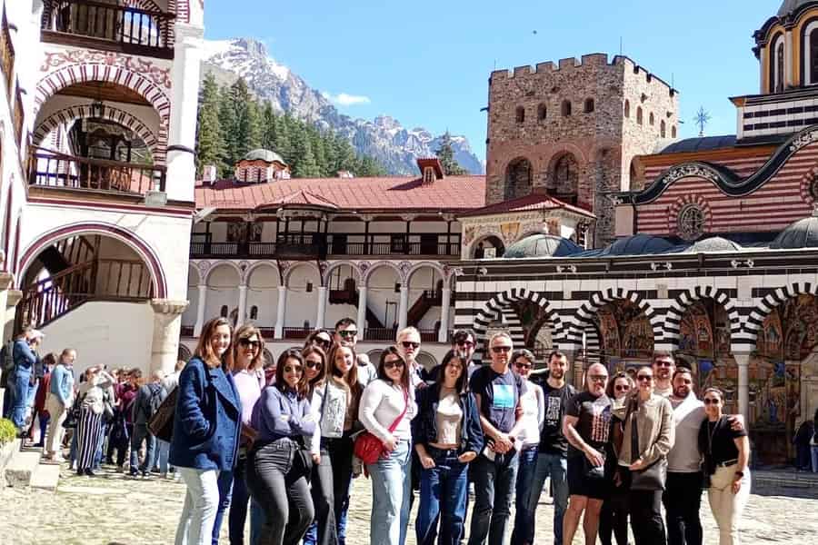 Von Sofia: Tagesausflug zum Rila-Kloster. Foto: GetYourGuide