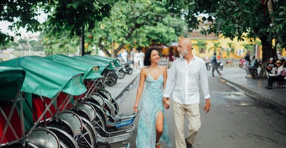 Memorable Photoshoot and Private Guided Walking Tour
