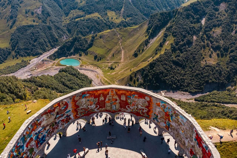 卡兹贝吉的低语：山间传说第比利斯：高加索山脉一日旅行（含午餐）