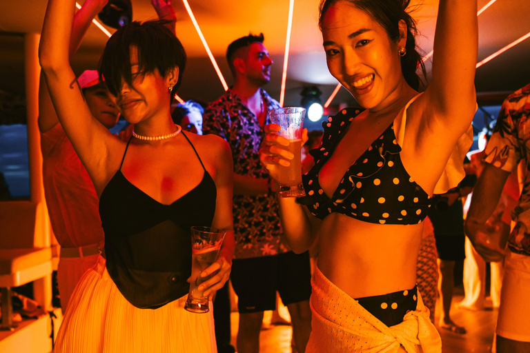 Pattaya: Koh Rin & Bamboo Beach Sunset Premium Tour