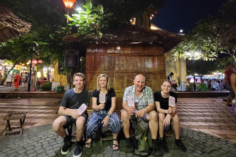 Découvrez l'enchantement de Hoi An de nuit