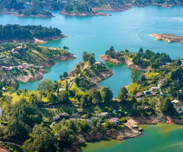Guatape: Experiência de Parapente