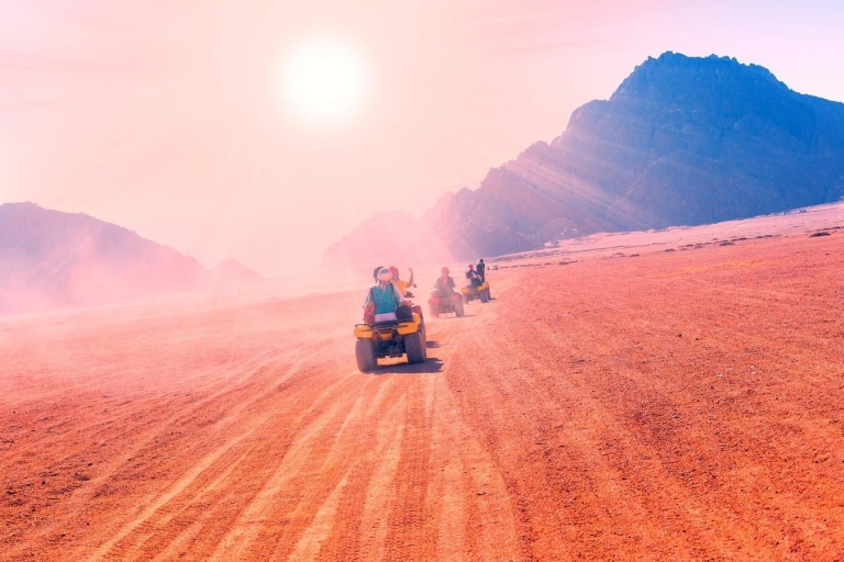 Hurgada: safari de 3 horas en quad y camello por el desiertoPuesta de sol en quad, paseo en camello y pueblo beduino