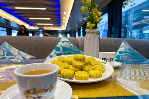 Guilin: Li River Osmanthus-Themed Cruise with Pickup Upper Deck of the Osmanthus-Themed Cruise Ship