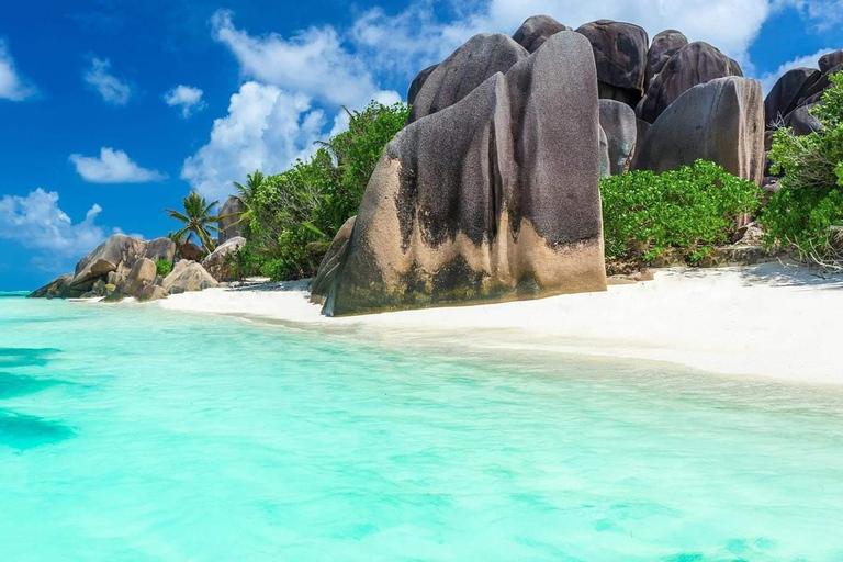 Noleggio barche private di lusso a Praslin, Seychelles