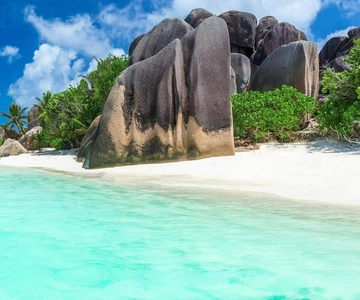 Luxury Private Boat Charter Praslin, Seychelles with BBQ.