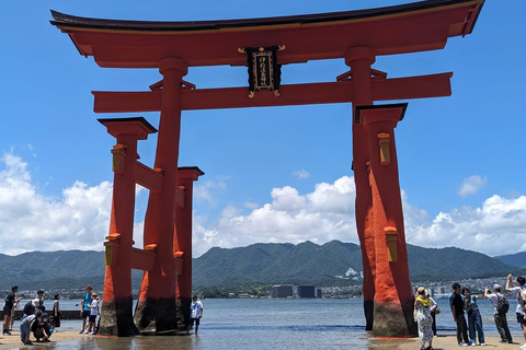 Osaka/Kyoto: Hiroshima & Miyajima UNESCO Sites Private Tour
