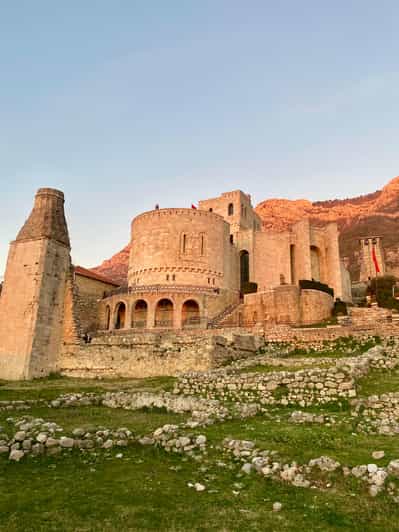 Tirana: castillo de Kruja, bazar antiguo y tour por Bunk'Art 1